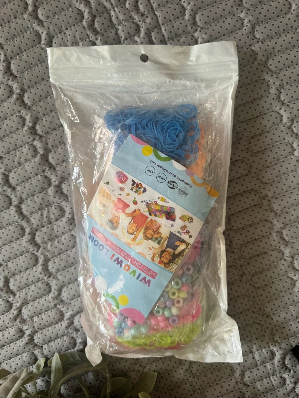 Kids Craft Bead & Loom Bracelet Kit - Blue, Pink, Green